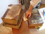 Kirchenbücher Mittelsteine vor der Einsichtnahme