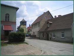 Ortsbild von Tscherbeney mit Pfarrkirche