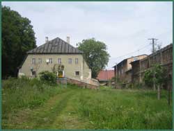 Zum Schloss gehörige Wirtschaftsgebäude